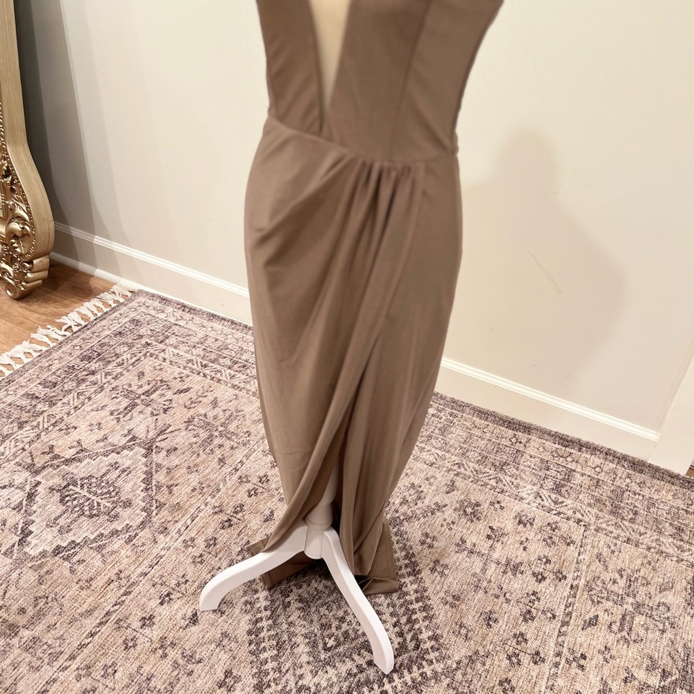 New with tags- never been worn-Michael Costello One Shoulder Brown Dress- size:M - Picture 8 of 11